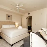 Beautiful Studio In West Hollywood